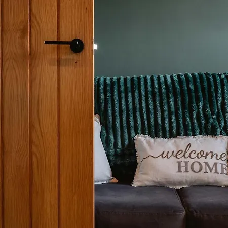 Westbury Collection - The Mews Apartman